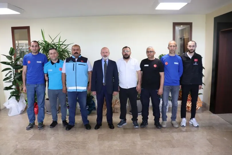 Yesevi Hareketi Genel Başkanı Mahmut Cömert ve Yöneticilerinden Kocasinan Belediye Başkanı Ahmet Çolakbayrakdar’a Ziyaret