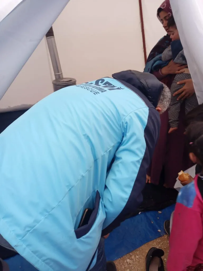 Adıyaman Gölbaşı bölgesinde bebek ve çocuk ihtiyaçlarının dağıtımını gerçekleştirdik.