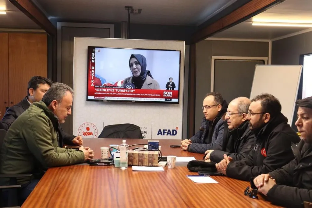 Genel Başkan Mahmut Cömert ve Tekden Yönetim Kurulu Başkanı Kemal Tekden’in katılımıyla; Önceki dönem Kültür ve Turizm Bakanı Mahir Ünal ve Kahramanmaraş Milletvekili Mehmet Cihat Sezal ile istişarelerde bulunduk.