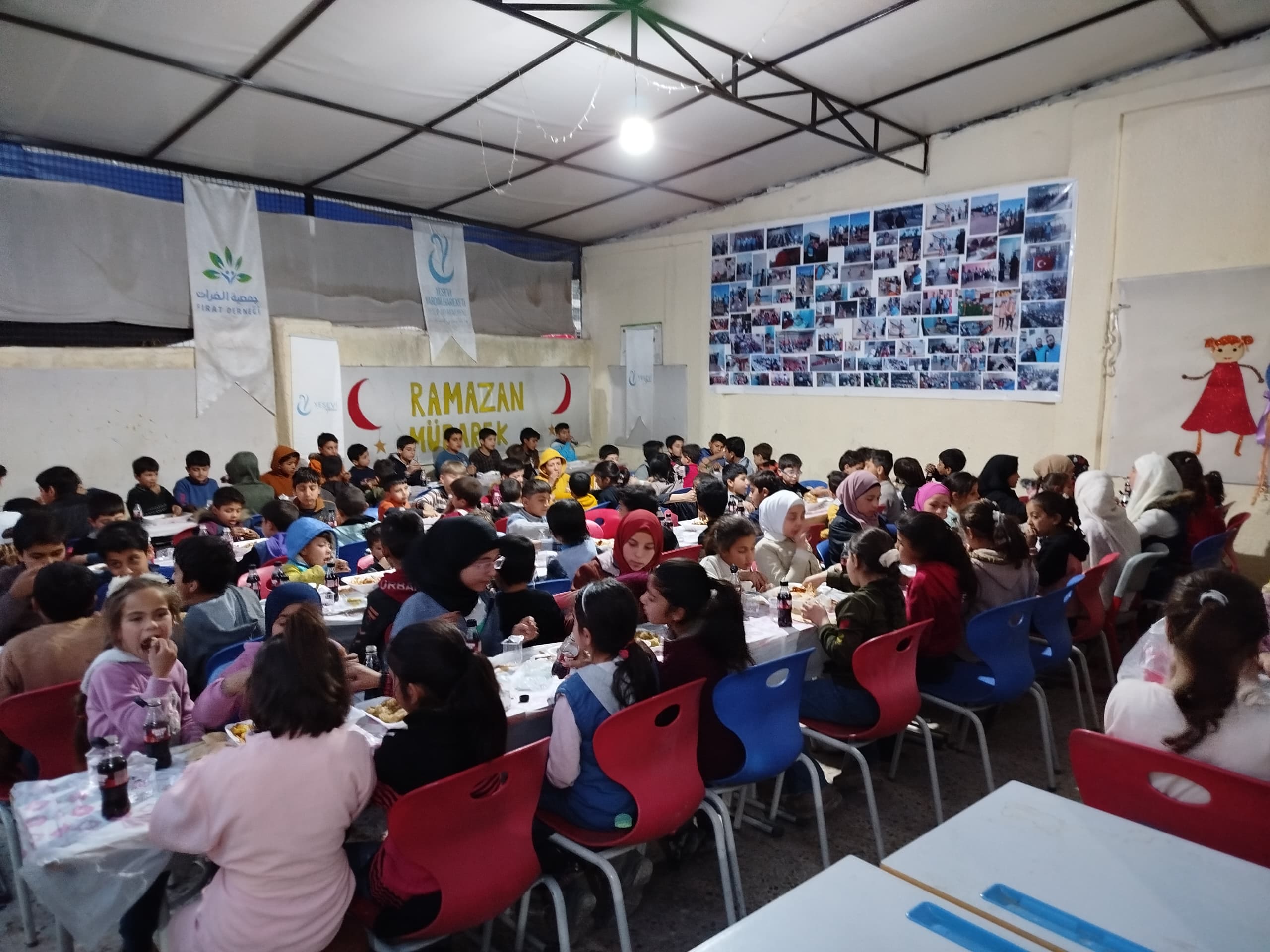 Suriye’de Fidan Ana Yetim ve Kültür Merkezimizde İftar Yemeği Dağıtımı Gerçekleştirildi!