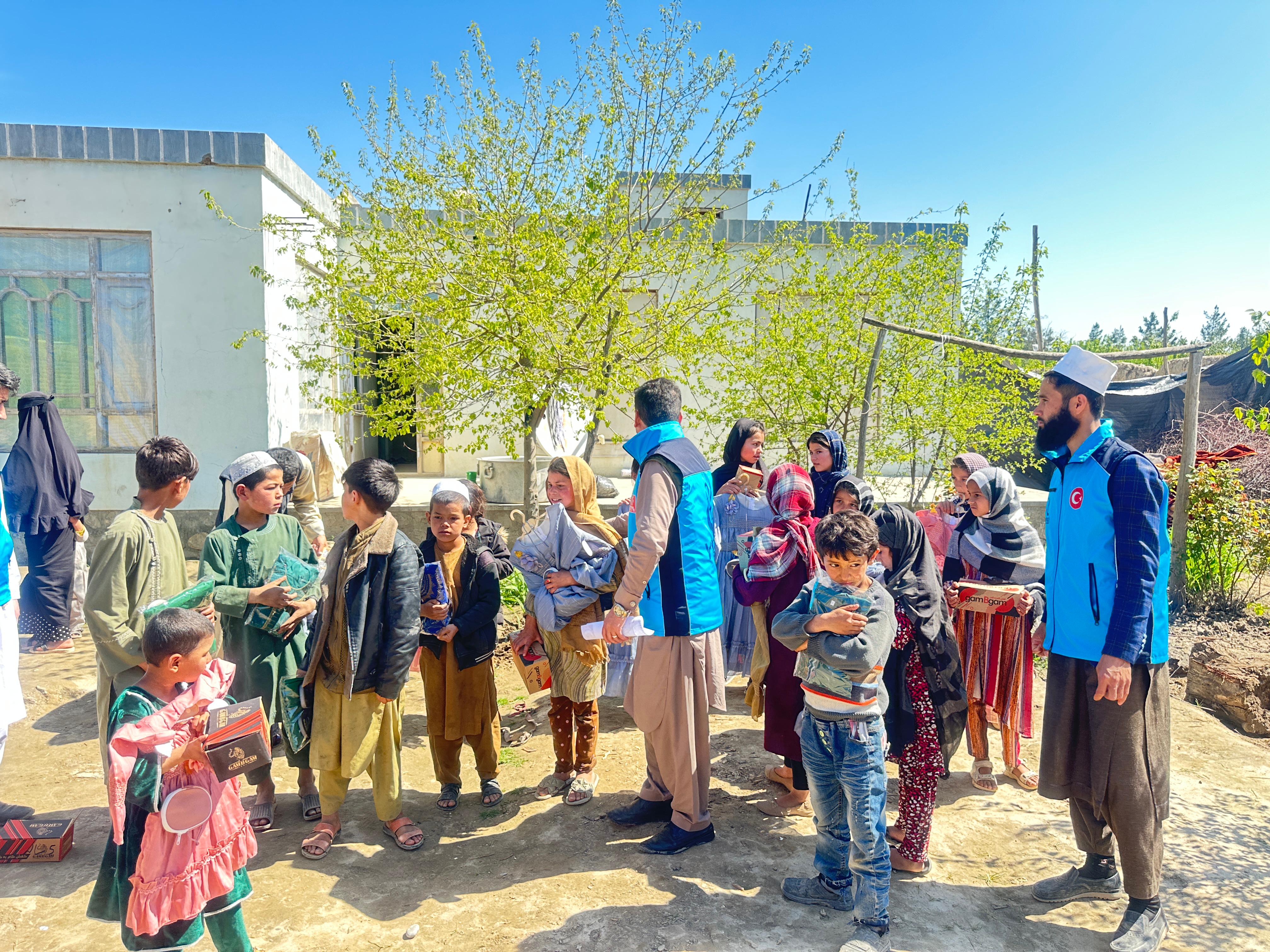Afganistan'da Bayram Sevinci!