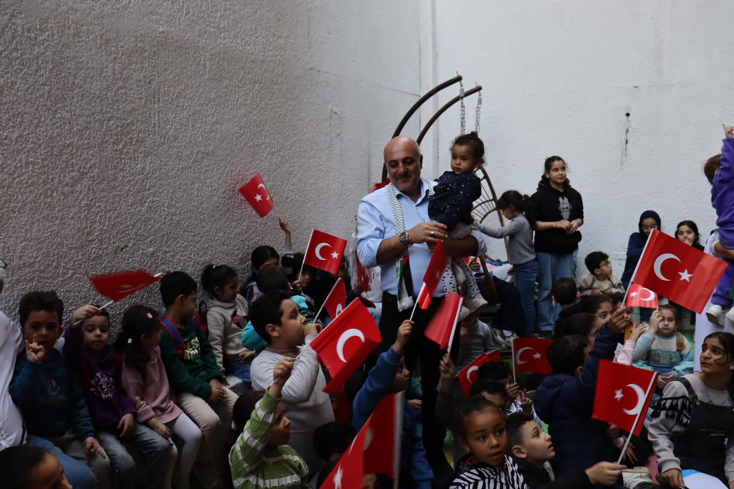 Kahire’de Gazzeli Çocuklara Uzanan Merhamet Eli