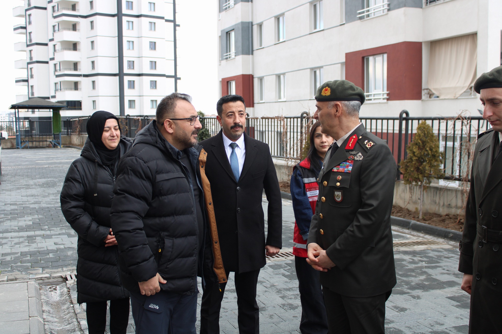 Şehit Ömer Delibaş Adına Açılan Su Kuyusu Hatırası Ailesine Takdim Edildi
